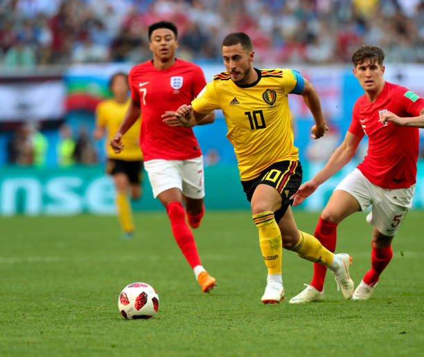 记者：热刺与水晶宫还未就埃泽转会费的支付方式达成一致